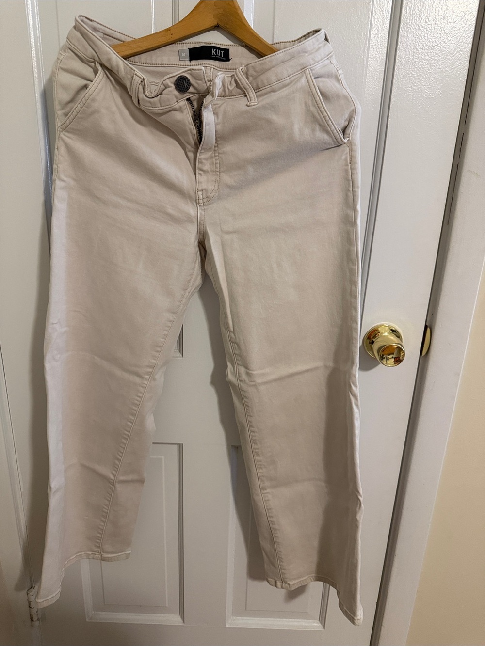 Kut from the Kloth Women’s Bootcut Light Khaki Pants
